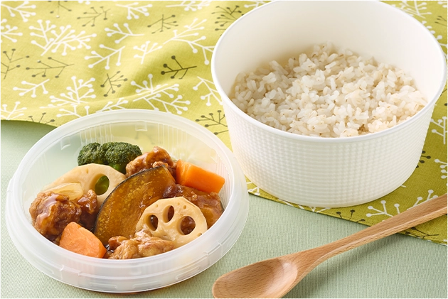 鶏と野菜の黒酢あん（大麦入り）の画像