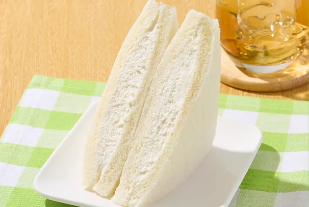 まっしろなチーズクリームサンドの画像