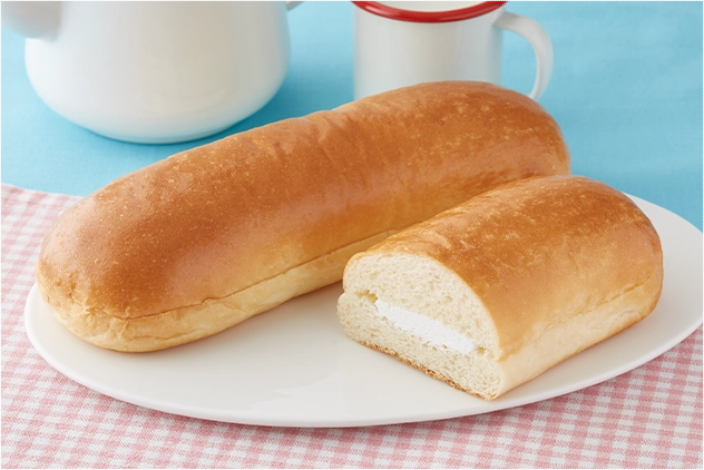 甘いコッペ ミルクホイップの画像