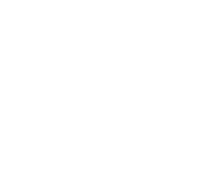 色鮮やかないちご果肉を急速冷凍し、スライス。練乳入りシロップで酸味のあるいちごに甘さをプラスしました。