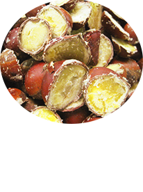 3 じっくりと蒸し上げることで、和栗の風味を引き出す